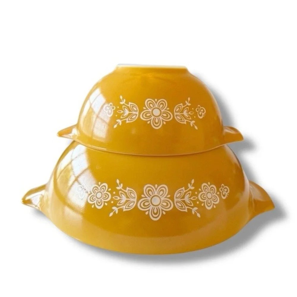 Lot of 2 Pyrex Butterfly Gold Cinderella Nesting Bowls 444 4 Qt 442 1.5 Qt MCM